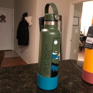 smoky mountain hydro flask